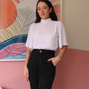 Blusa Crepe Manga Sino Gola Alta