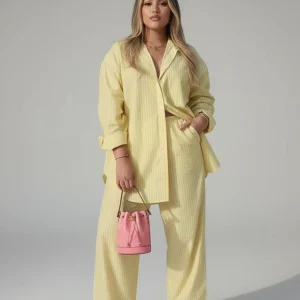 Conjunto Listrado Amarelo Sunny Vibes - Alfaiataria l CAROL ESPAÇO FASHION