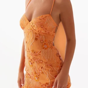 Vestido Curto Bordado com Pedrarias - Moda Praia l CAROL ESPAÇO FASHION